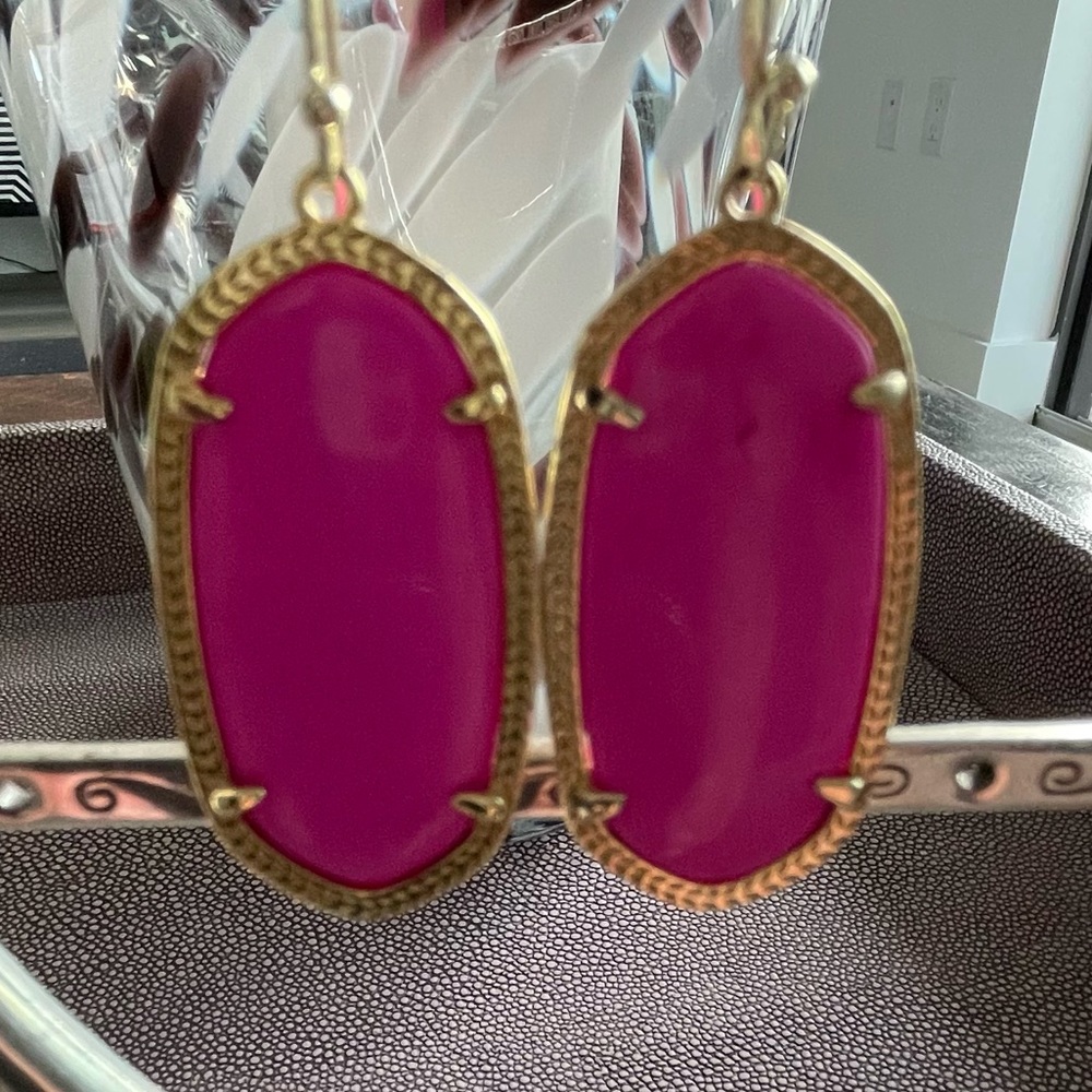 Elle Drop earrings in gold